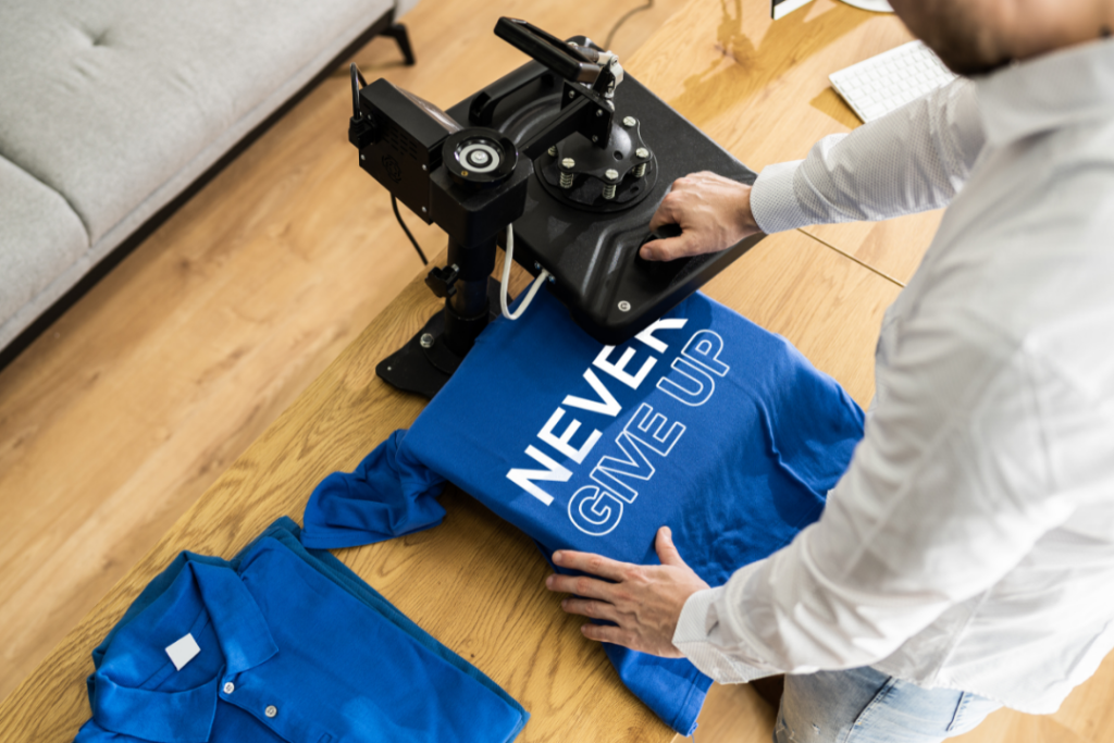 What Is the Difference Between Screen Printing and Vinyl T-shirt Printing